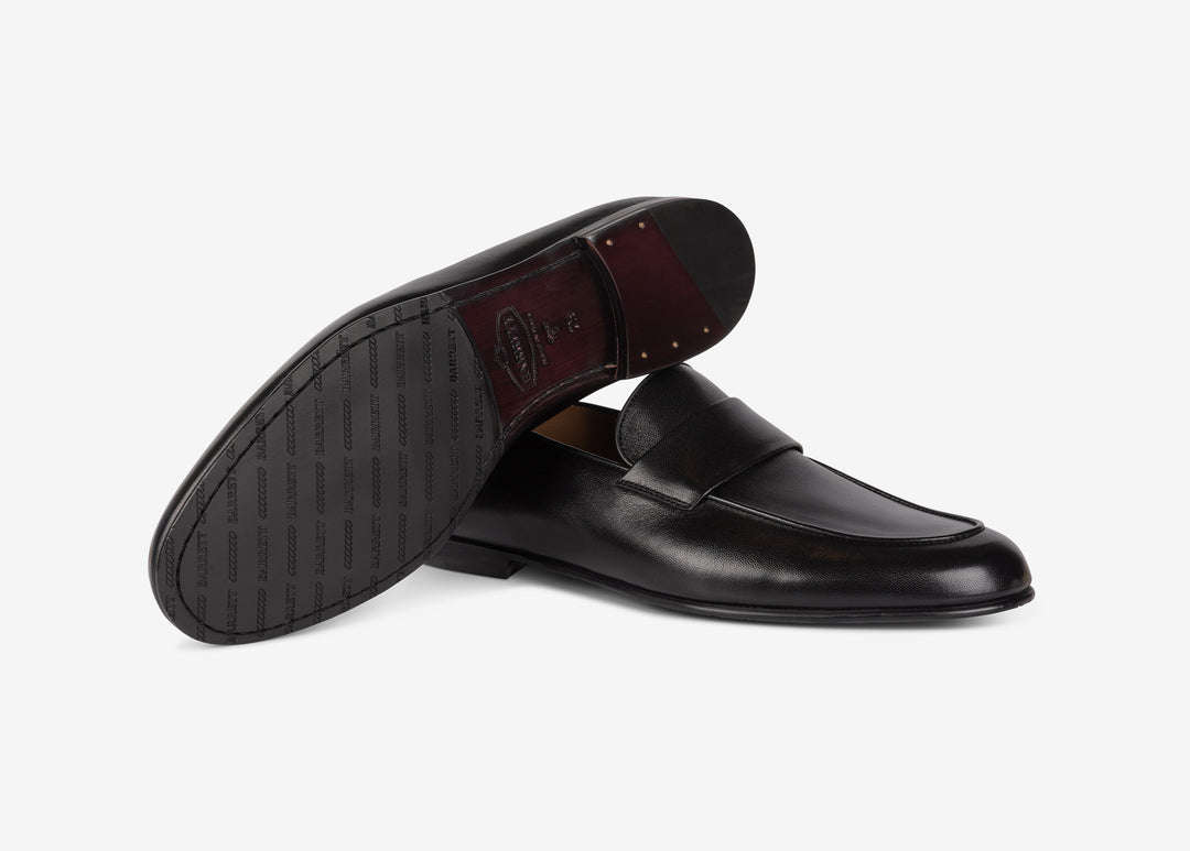 Black loafer with band detail