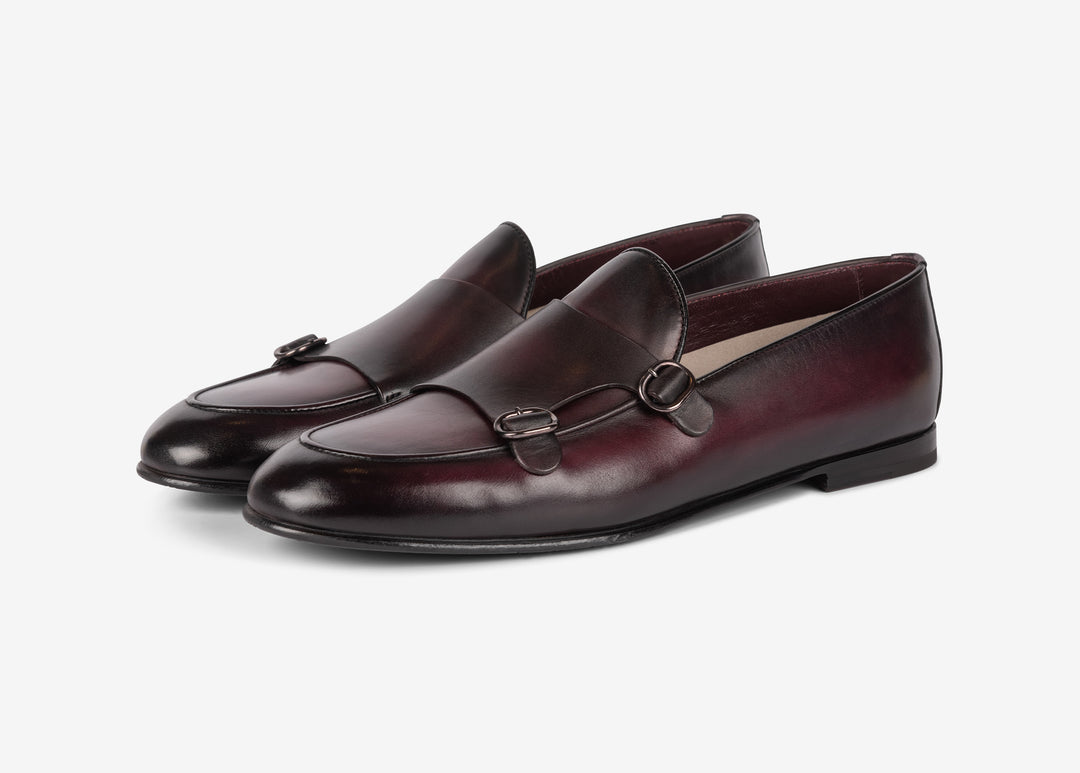 Double buckle in bordeaux calfskin