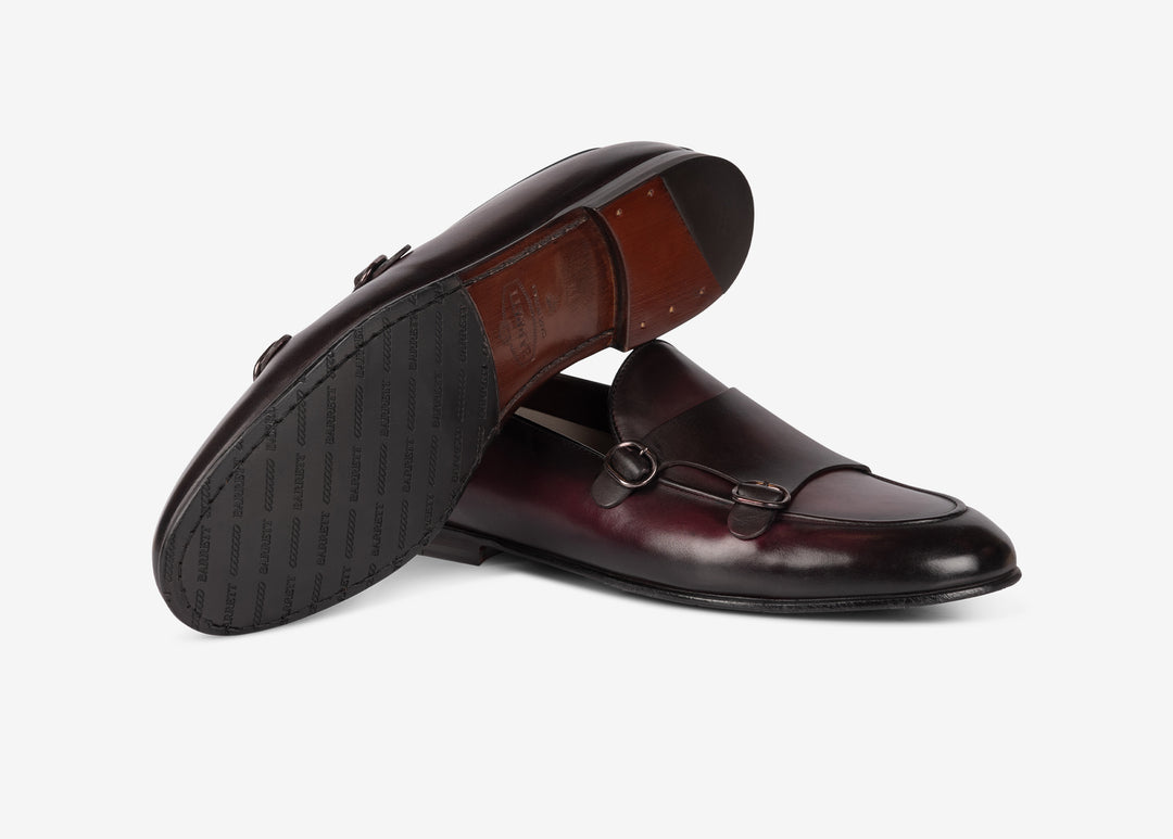 Double buckle in bordeaux calfskin