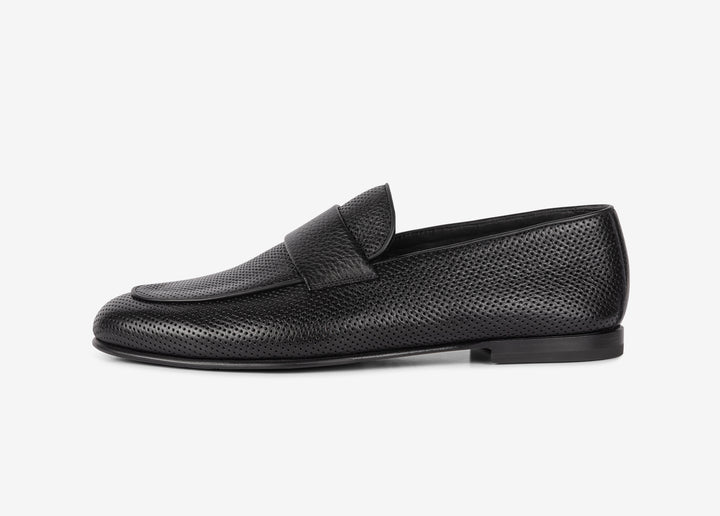 Black loafer with band detail in deerskin