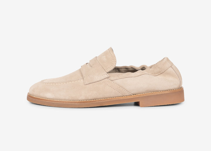 Beige slip-on with elastic in soft suede