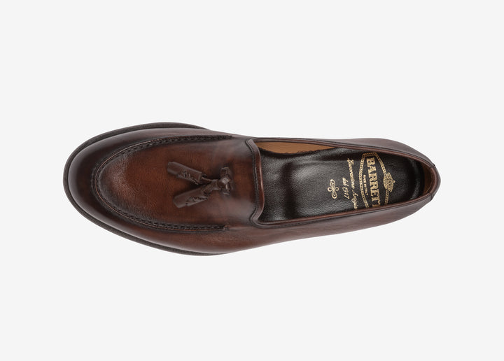 Brown loafer with tassels in hand-aged leather 