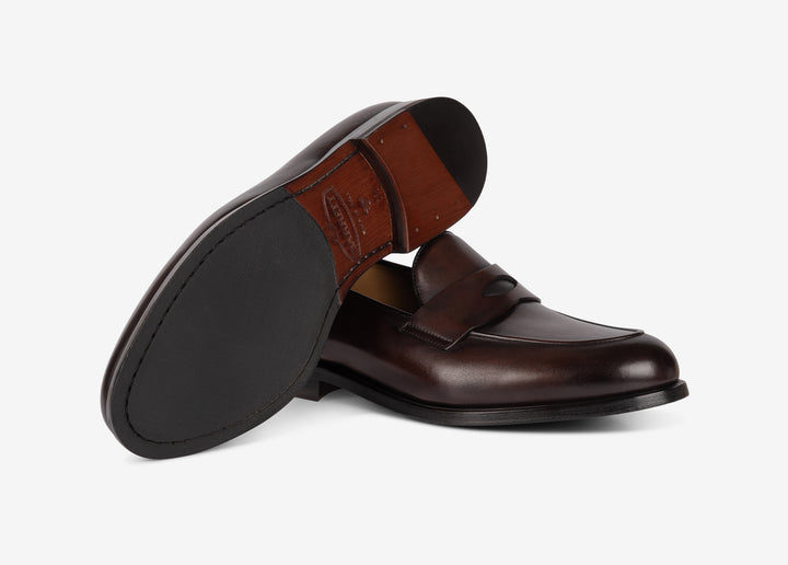 Brown loafer with band in hand-aged leather