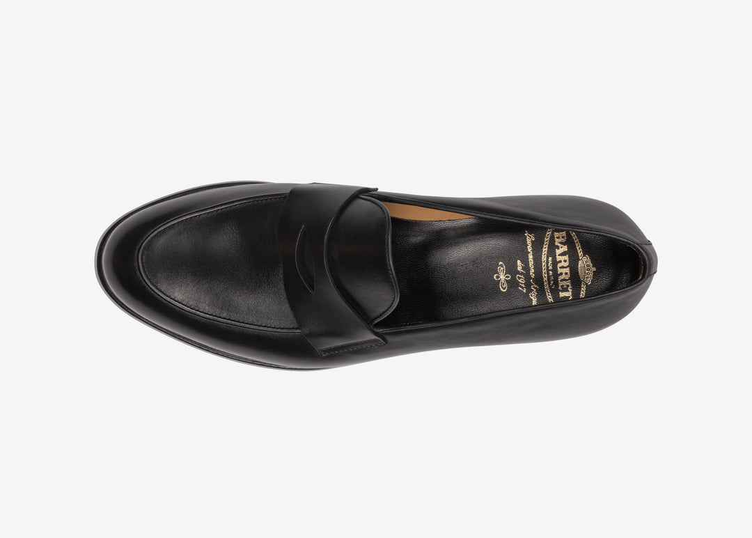 Black loafer with band in hand-aged leather