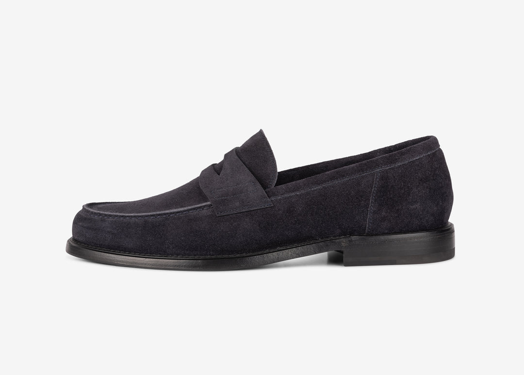 Blue college loafer in suede