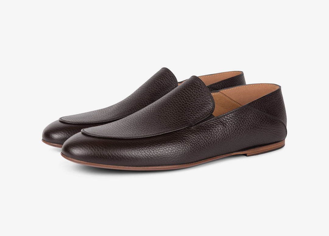 Grained loafer in brown