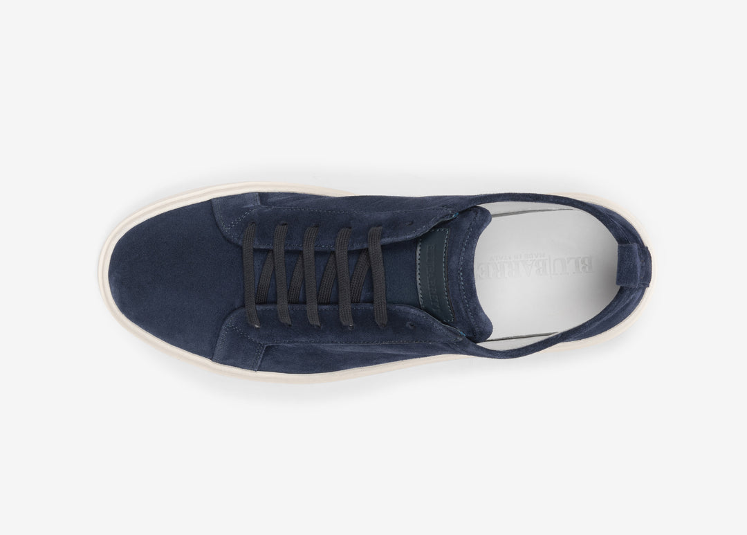 Sneaker in blue navy suede