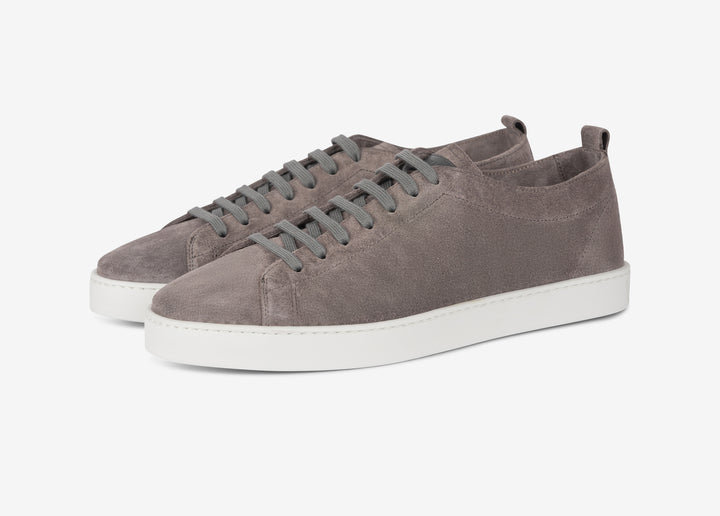 Grey sneaker in suede