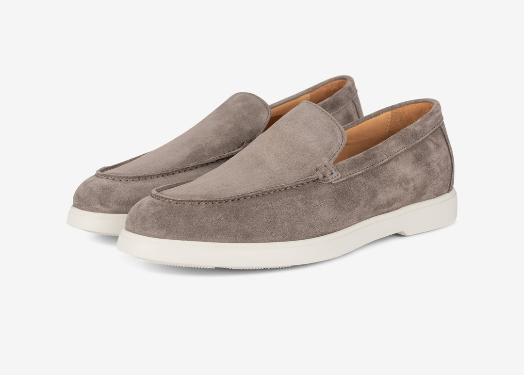 Grey moccasin in suede