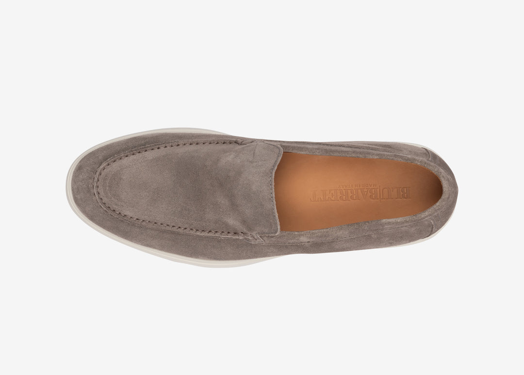 Grey moccasin in suede