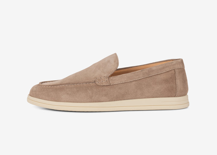 Beige mocassin in suede