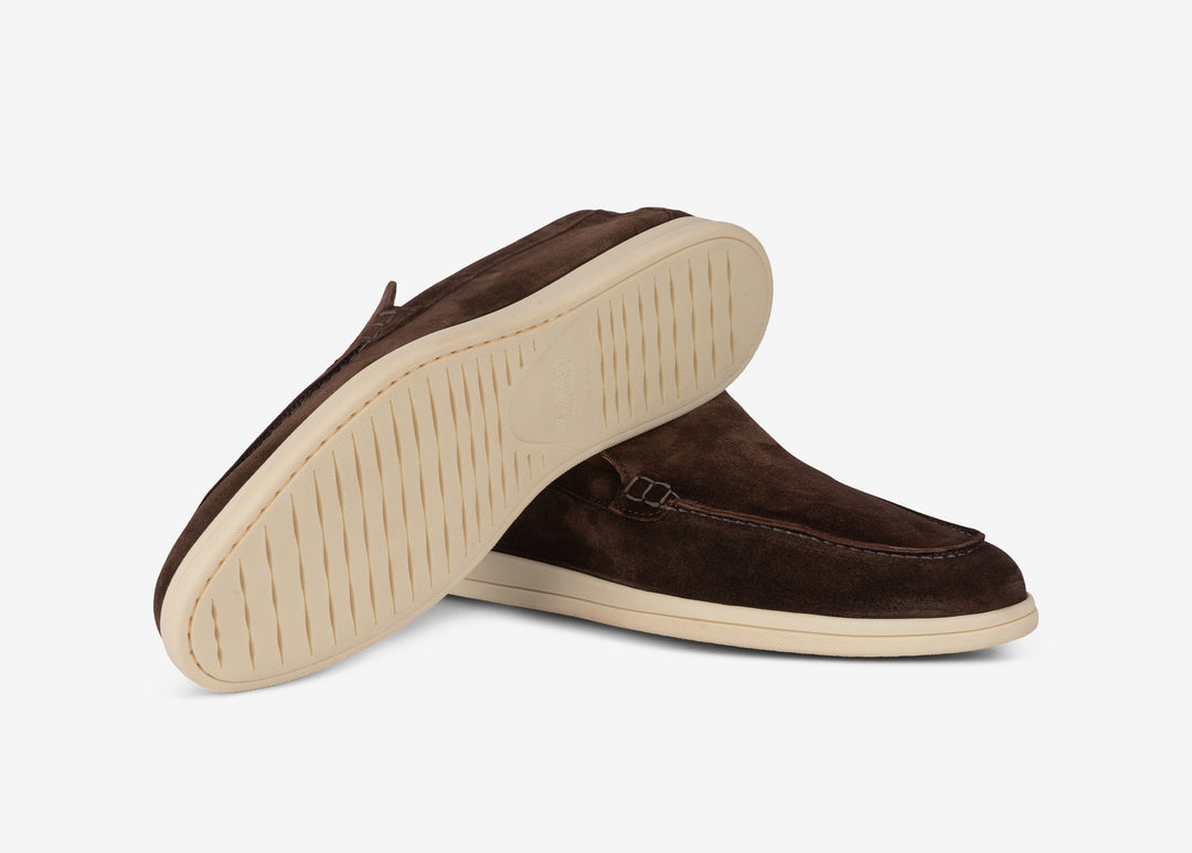 Dark brown mocassin in suede