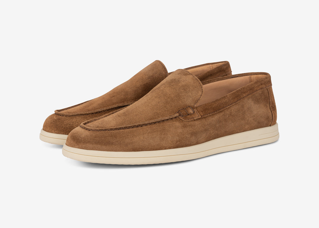 Dark brown mocassin in suede