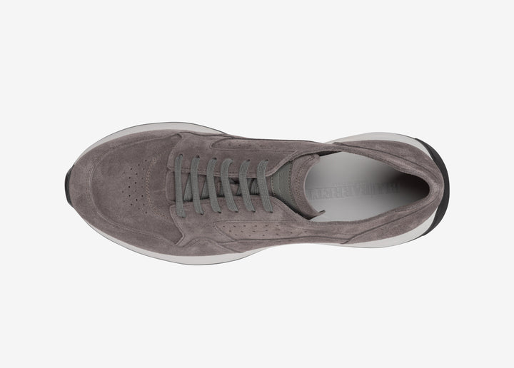 Grey running sneaker in suede